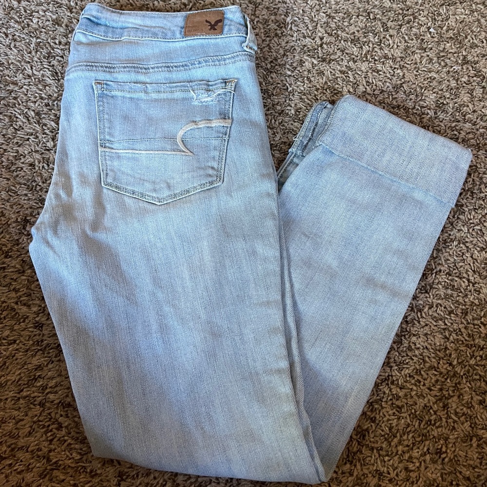 American eagle skinny jeans only worn a handful of time & a lot of life left